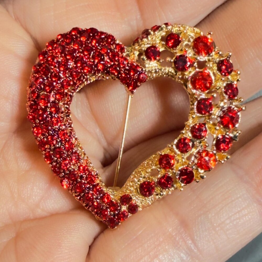 Heart Brooch Red Rhinestone Pavé Open Heart Gold Tone Romantic Pin 1.75"